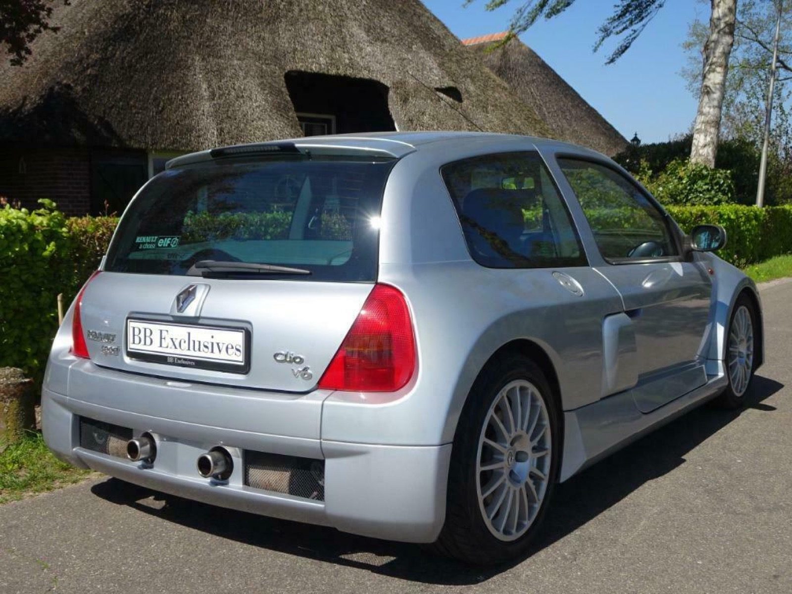 ontsnapping uit de gevangenis Centimeter Feat Dit is de goedkoopste Clio V6 van Nederland - Autoblog.nl