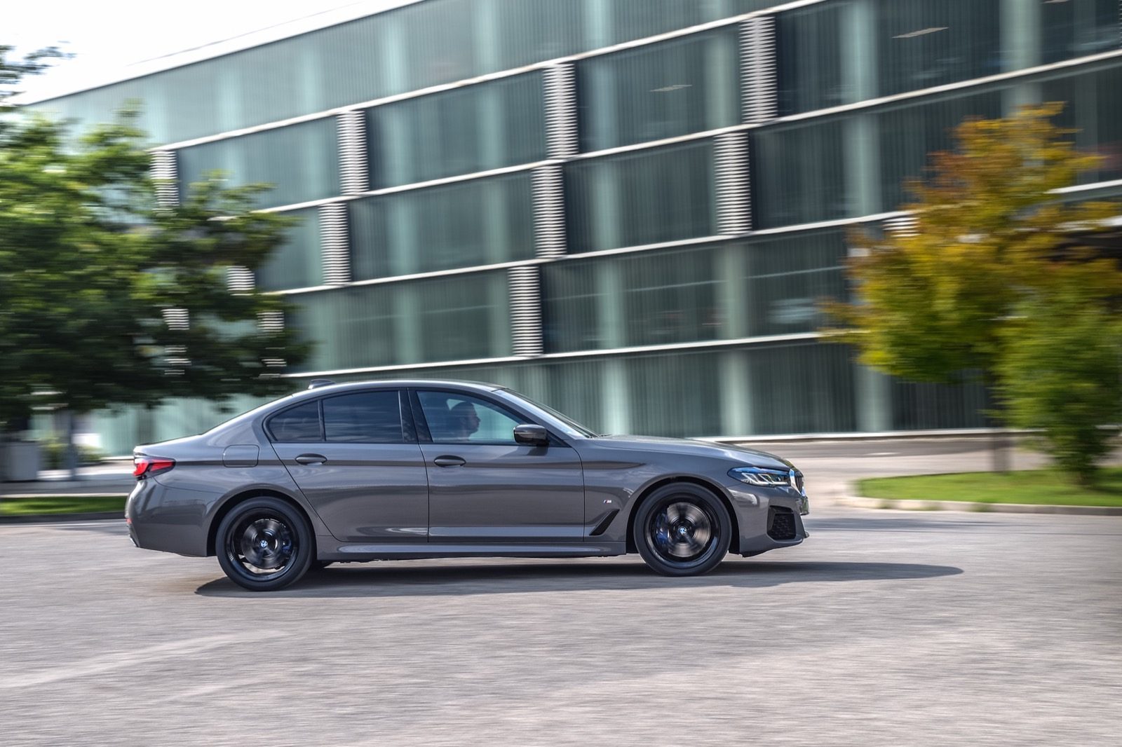 BMW 545e xDrive Sedan (G30)