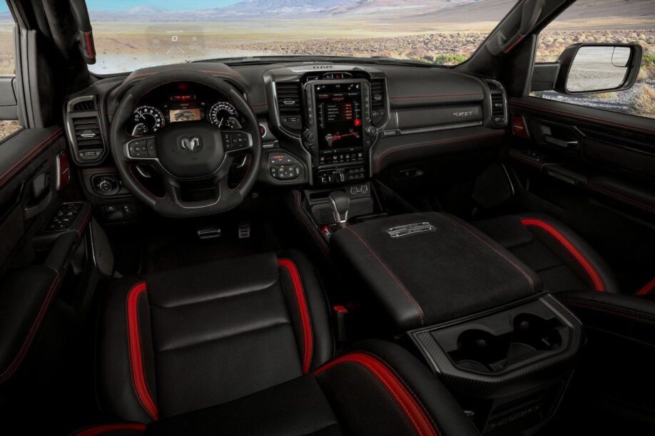 RAM 1500 TRX interieur