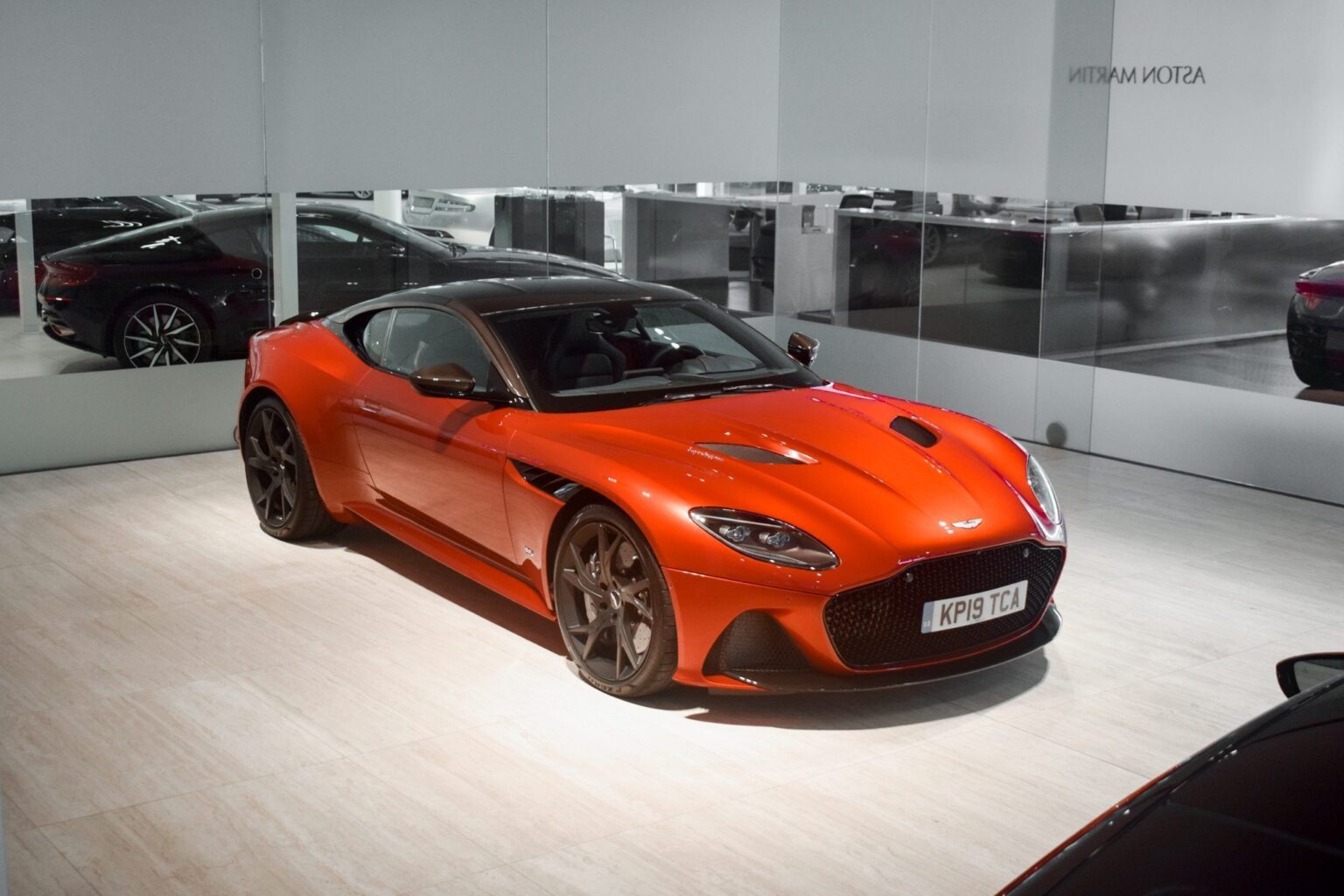 Max Verstappens Favoriete Aston Martin Staat Nu Te Koop Autoblognl 7996