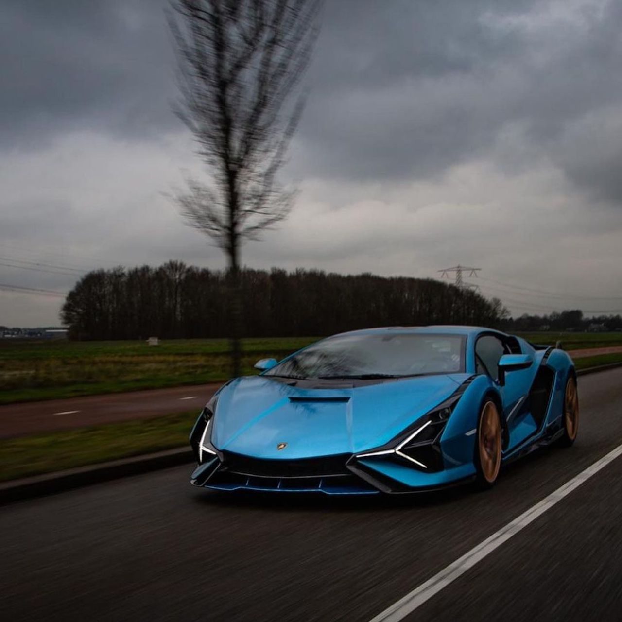 Onenigheid doolhof Beurs Dit is de eerste Lamborghini Sian (€ 2,65 miljoen) van Nederland -  Autoblog.nl