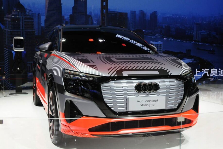 Audi e-tron SUV concept