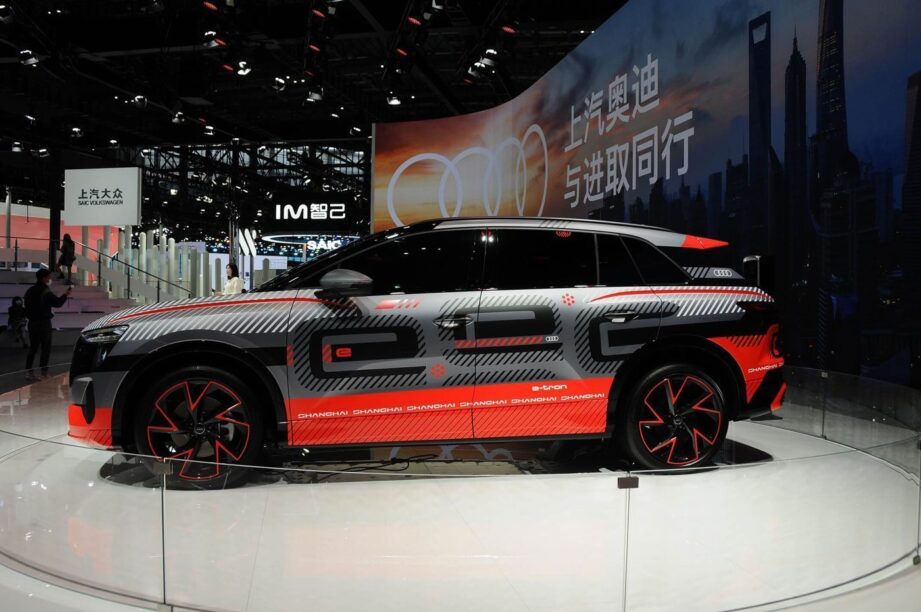 Audi e-tron SUV concept