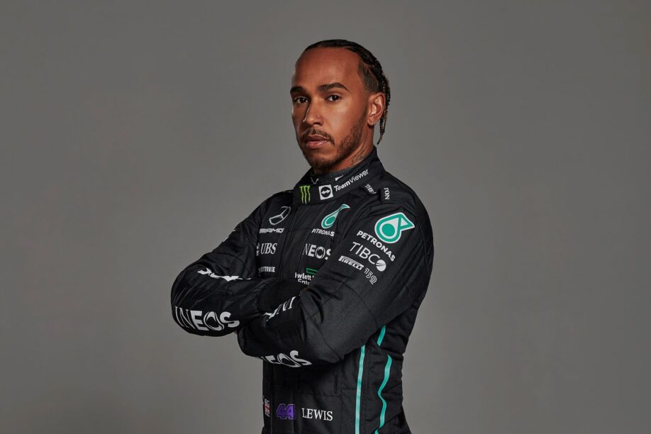 Lewis Hamilton: 'Stewards zijn partijdig'