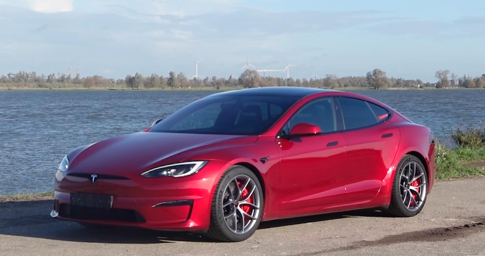 My Car video: Tesla Model S Plaid by Pepijn - Pledge Times