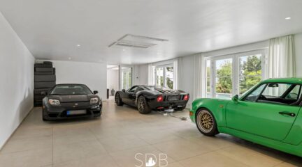 Belgisch droomhuis heeft garage met waanzinnig spul