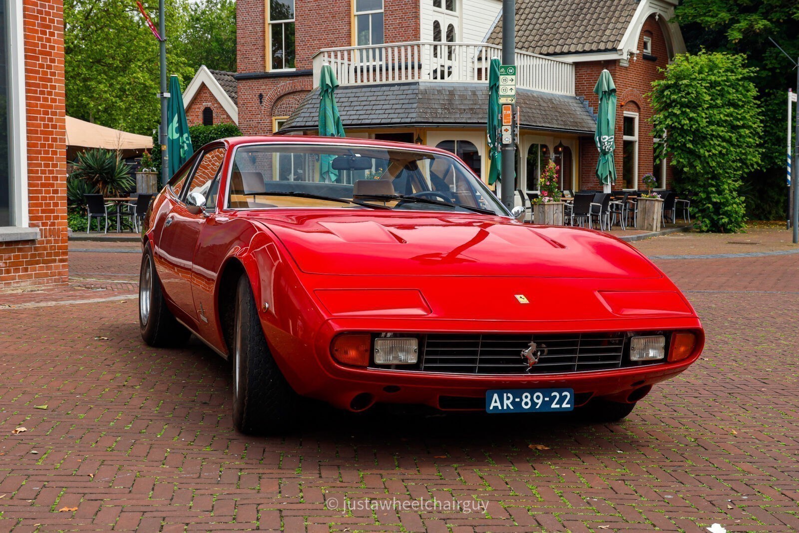 Ferrari 365 GTC/4