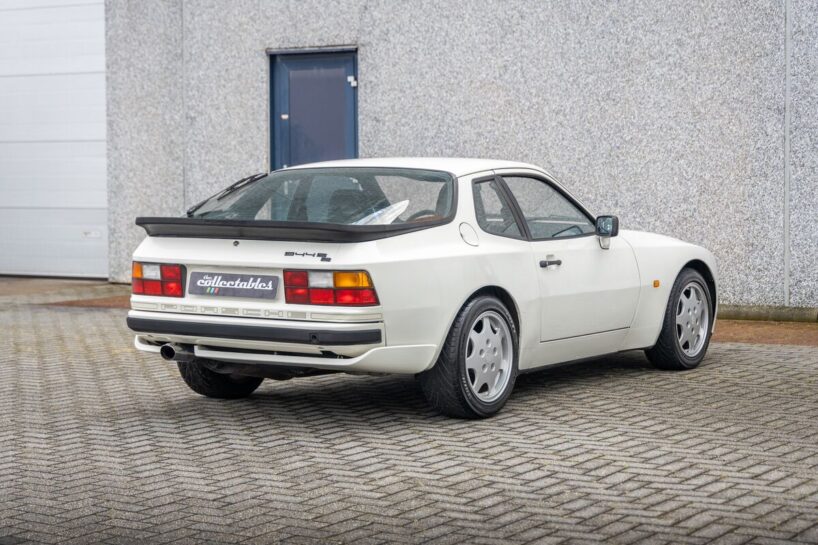 Porsche 944 S2