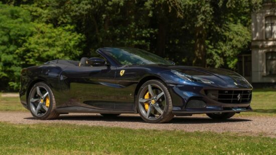 De zomer in je bol met de goedkoopste Ferrari Portofino M