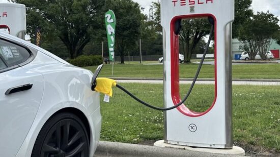 Tesla: stop met natte handdoektruc voor snellere laadtijden