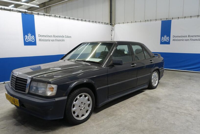 Mercedes 190E 2.5-16 bij Domeinen