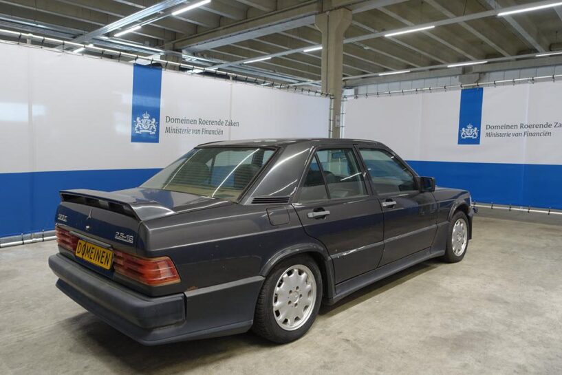 Mercedes 190E 2.5-16 bij Domeinen