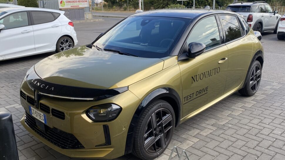 Nieuwe Lancia Ypsilon in het echt: gelukt of mislukt?