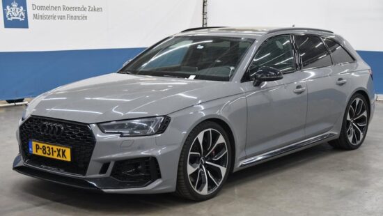 Domeinen zoekt een liefhebber voor deze Audi RS4 Avant