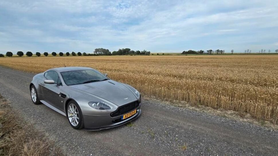 Aston Martin Vantage for 25,000 euros on Marktplaats