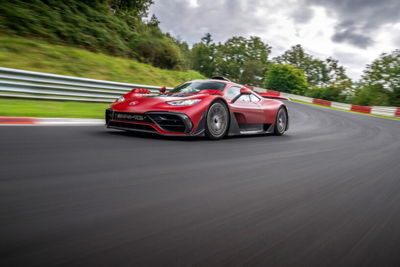 AMG One verbreekt het 'Ringrecord... van de AMG One