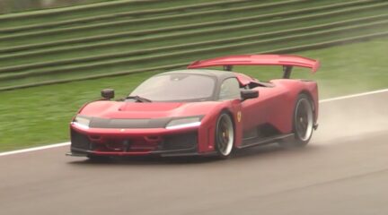 Ferrari F80 voor het eerst te zien en horen in het echt [video]