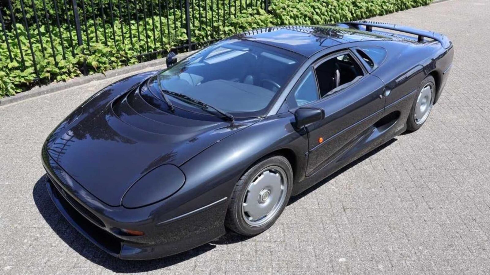 jaguar xj220 marktplaats