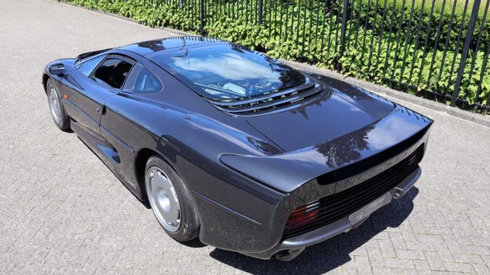 jaguar xj220 marktplaats